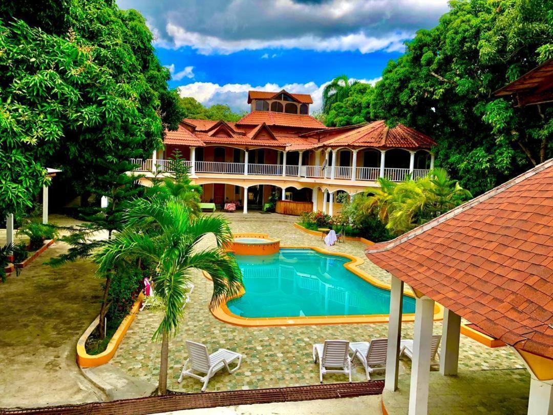 Donpee Guest House Leogane Exteriör bild