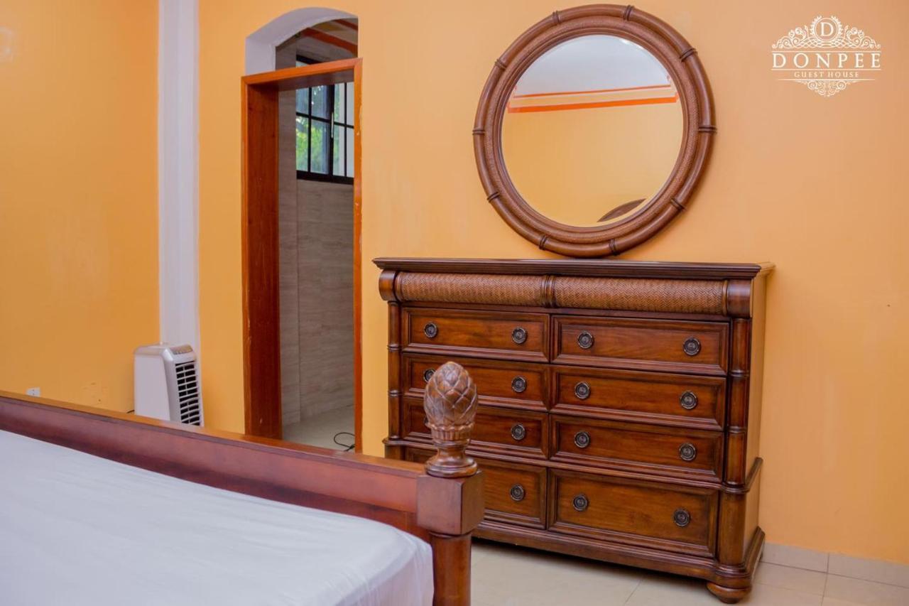 Donpee Guest House Leogane Exteriör bild